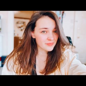 Meet your Posher, Hannah